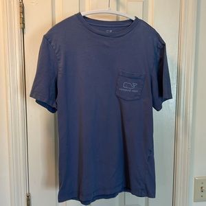 Vineyard Vines navy blue short sleeve T-shirt with pocket. Men’s XS.